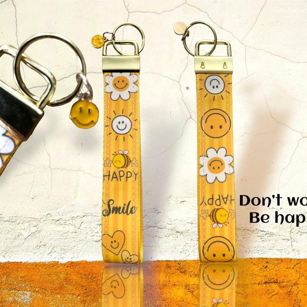 Don’t worry be happy wristlet, key fob